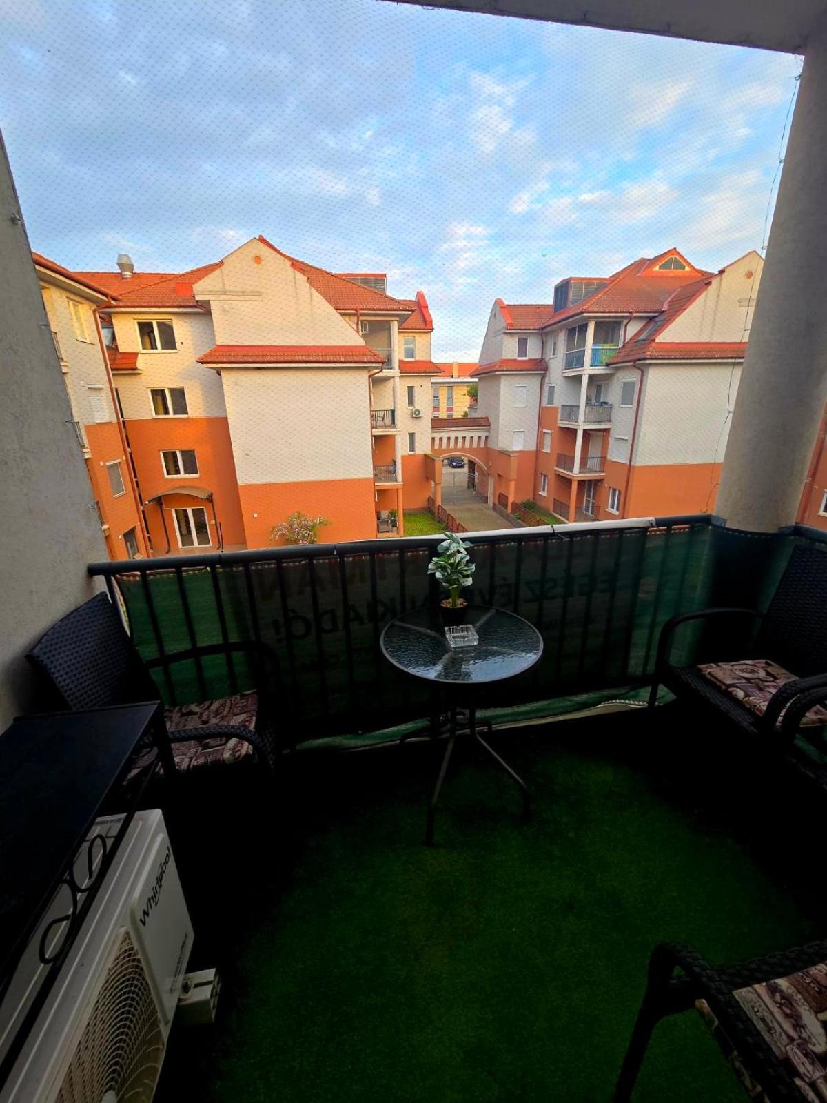 Tilla Apartman Hajdúszoboszló Exterior foto